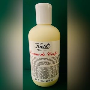 Kiehls crème de corps unisex hydrating body cream leave skin soft & moisturized.